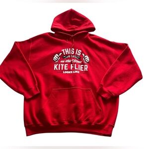 NWOT Red Gildan “This is what an awesome kite flier looks like” Graphic Hoodie